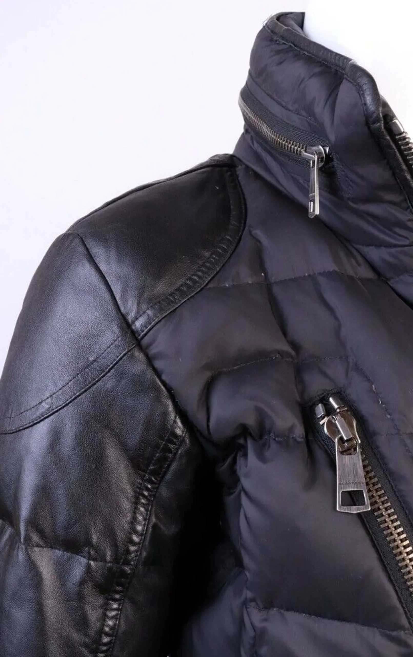 Geac Burberry M vintager.ro