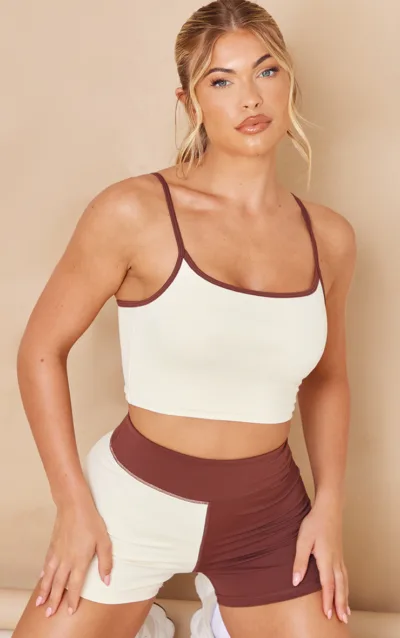 Top Cream PrettyLittleThing | M/EU38