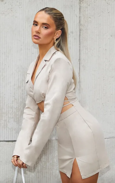 Rochie Blazer Cut-Out PrettyLittleThing | S/EU36